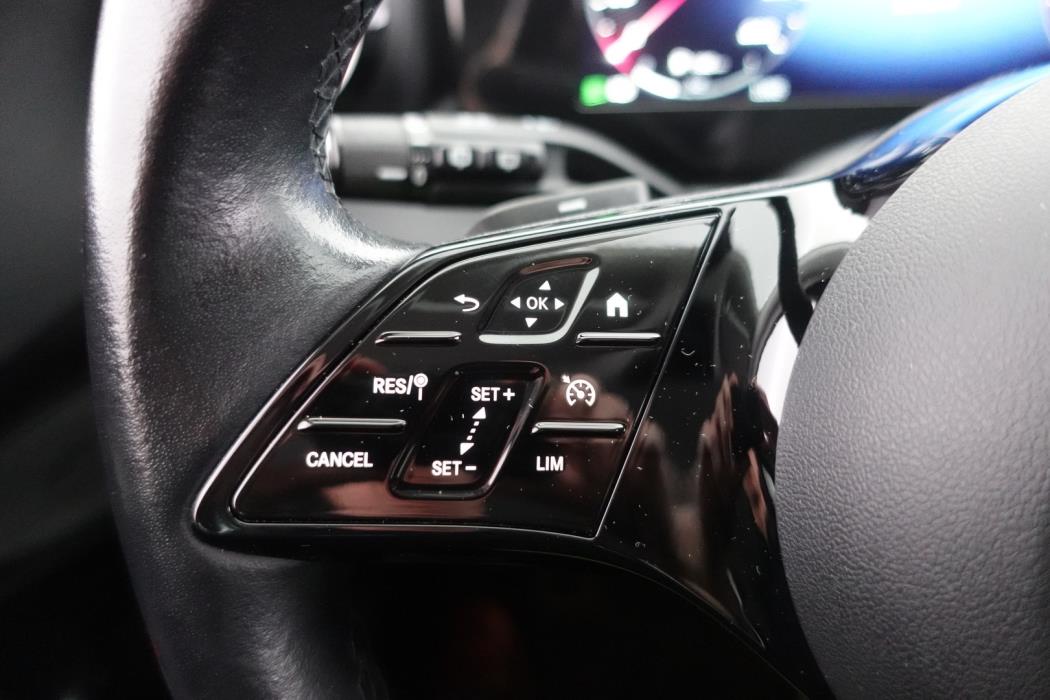 MERCEDES-BENZ C 2022