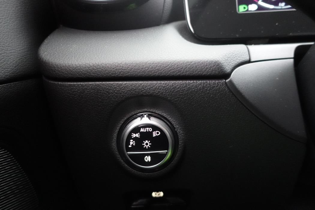 MERCEDES-BENZ C 2022