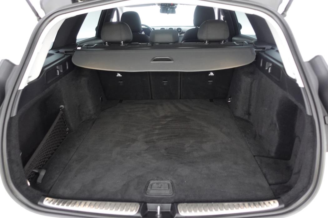 MERCEDES-BENZ C 2022