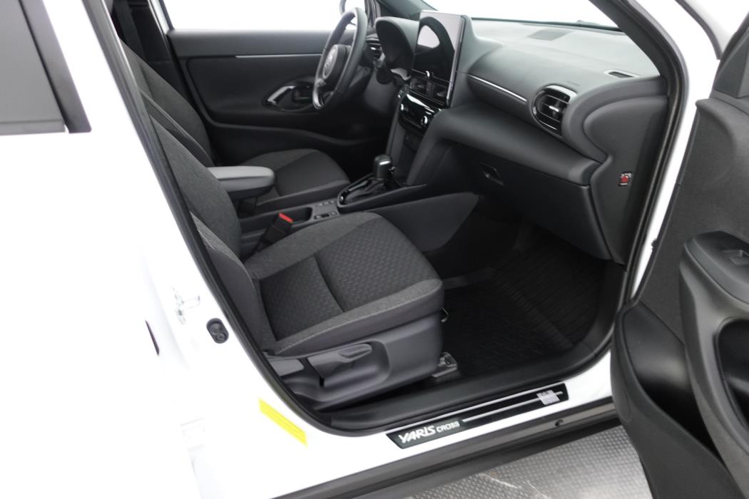 TOYOTA Yaris Cross 2025