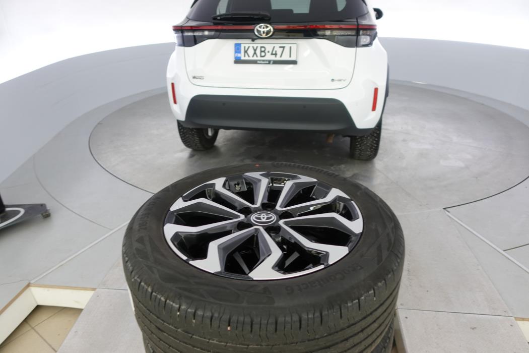 TOYOTA Yaris Cross 2025