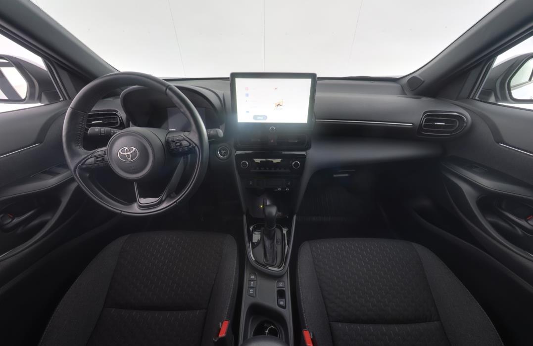TOYOTA Yaris Cross 2025