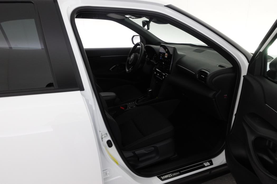 TOYOTA Yaris Cross 2025