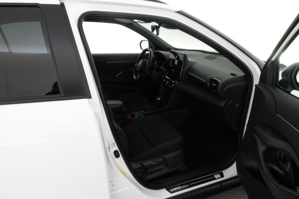 TOYOTA Yaris Cross 2025