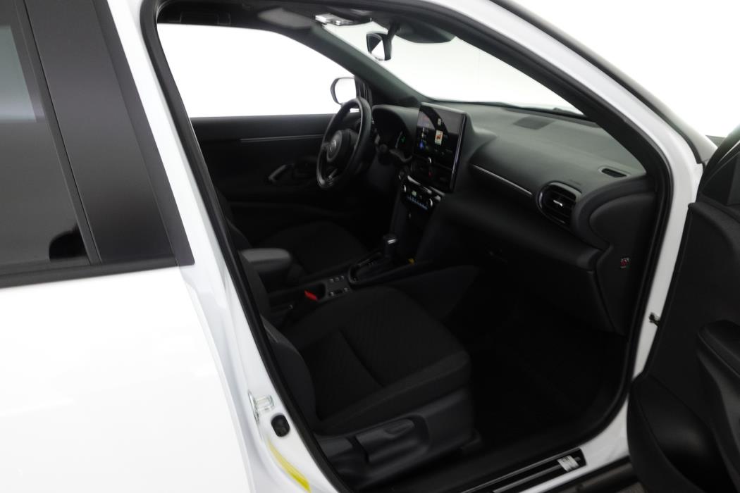 TOYOTA Yaris Cross 2025