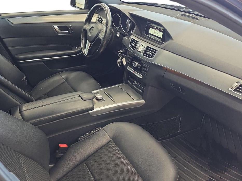 MERCEDES-BENZ E 2015