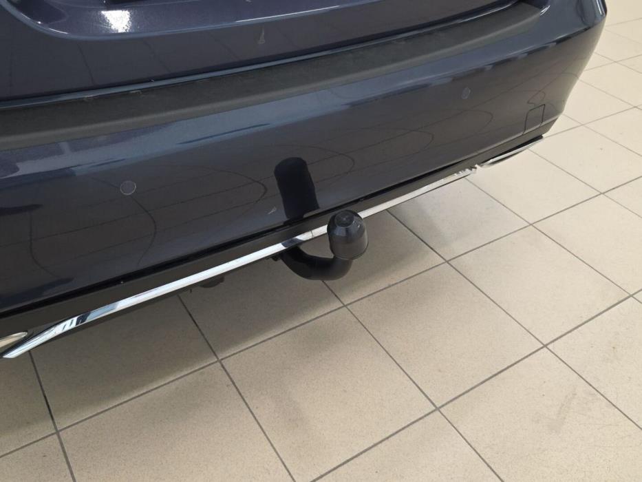 MERCEDES-BENZ E 2015