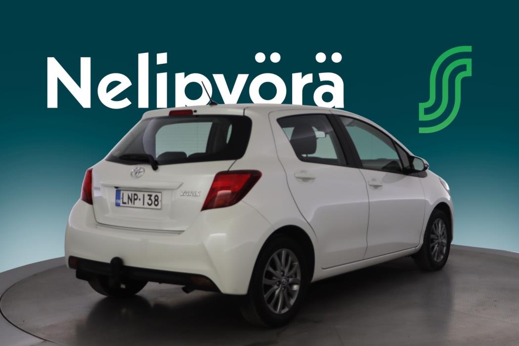 TOYOTA Yaris 2016