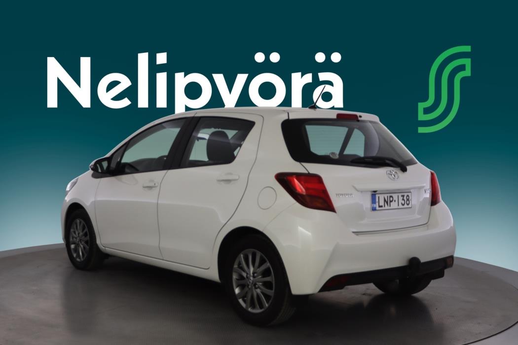 TOYOTA Yaris 2016