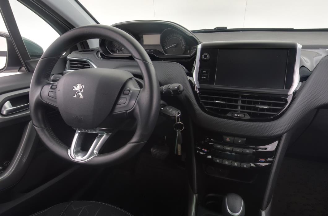 PEUGEOT 2008 2018
