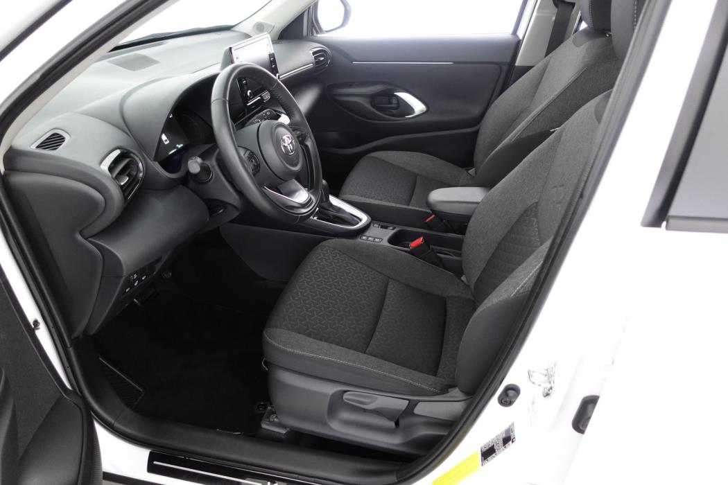 TOYOTA Yaris Cross 2023