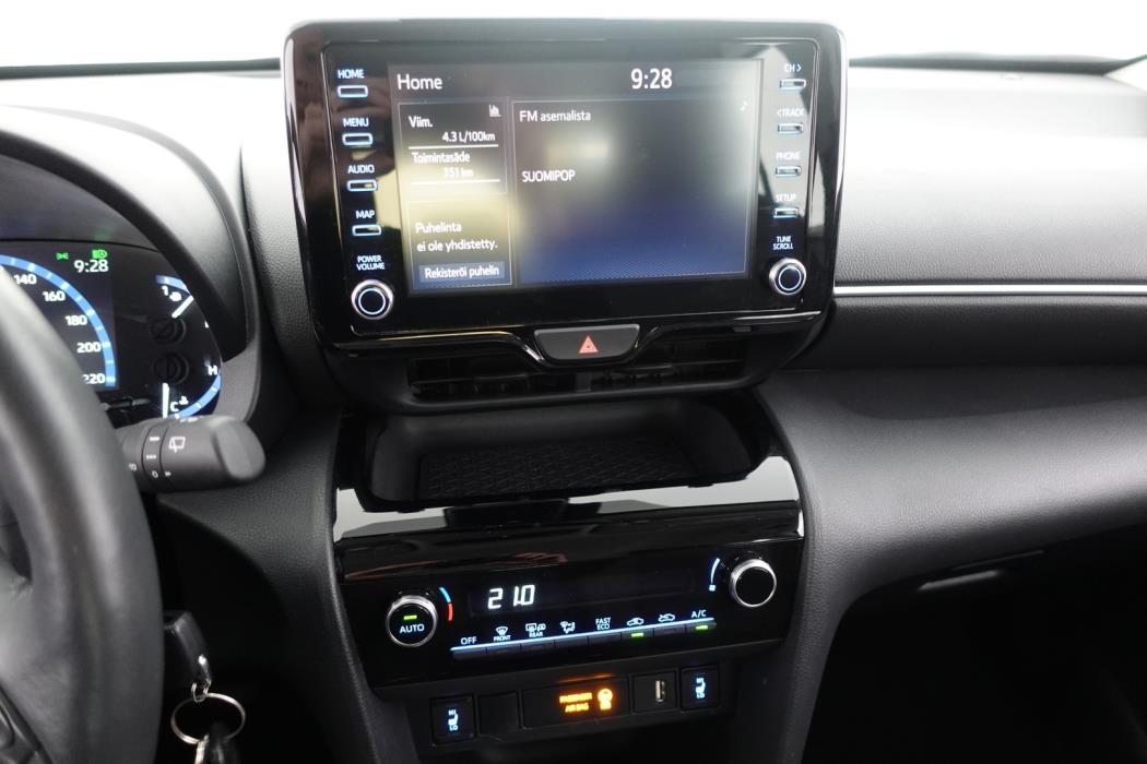 TOYOTA Yaris Cross 2023