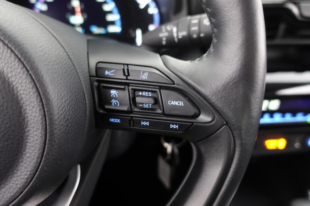 TOYOTA Yaris Cross 2023