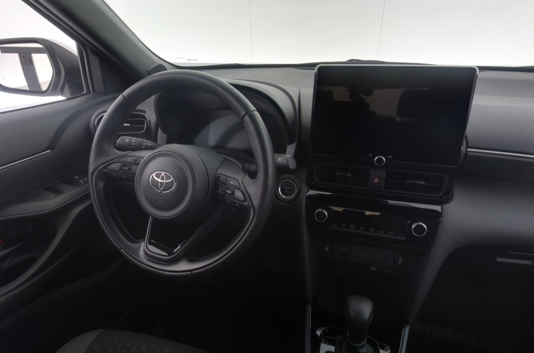 TOYOTA Yaris Cross 2025