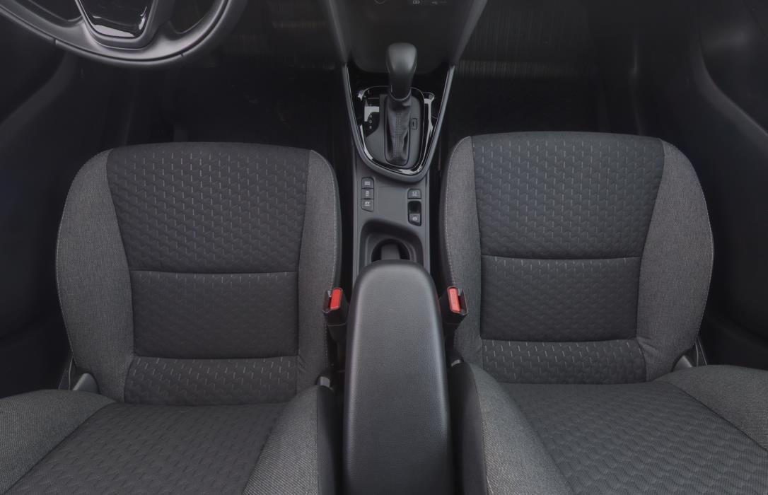 TOYOTA Yaris Cross 2025