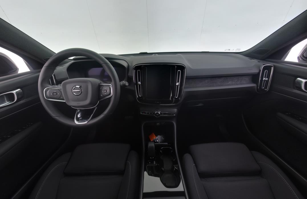 VOLVO XC40 2022