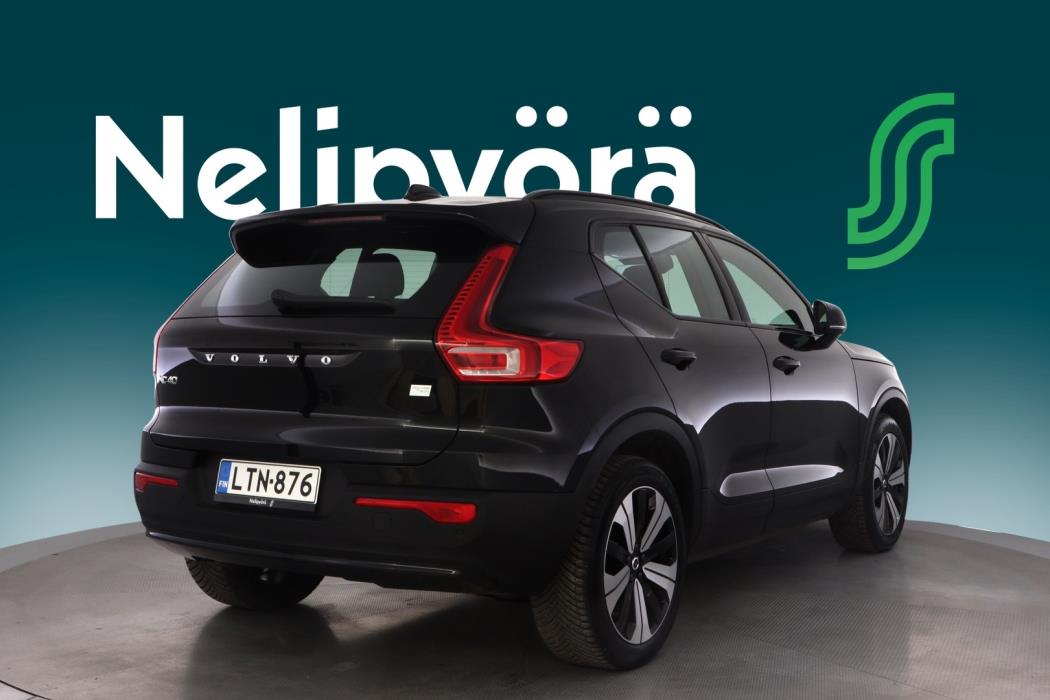 VOLVO XC40 2022