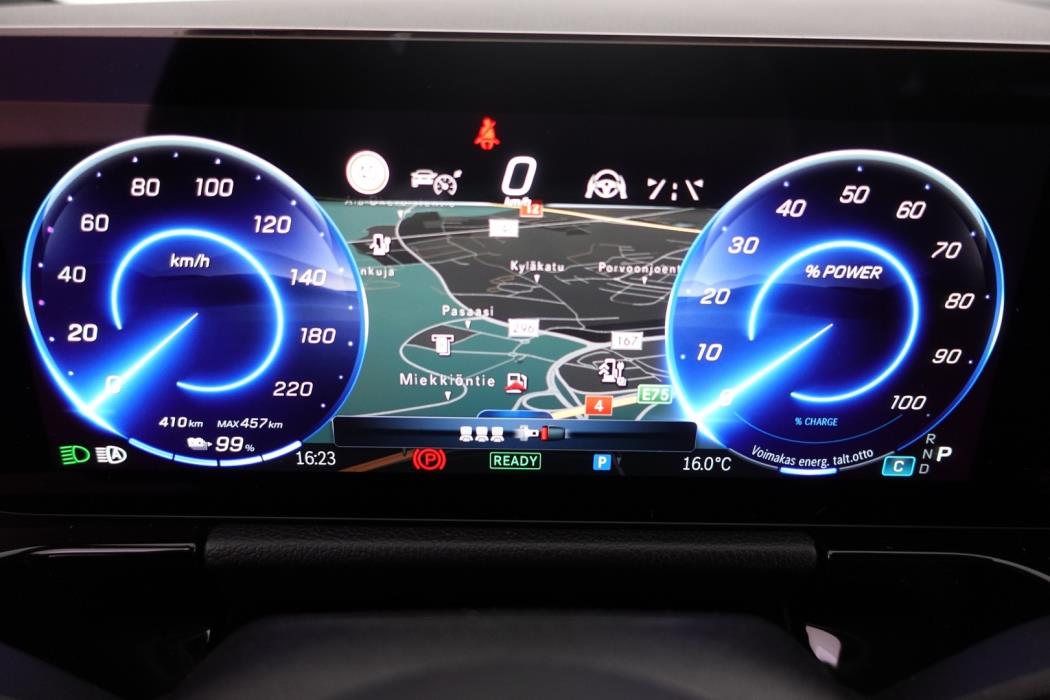 MERCEDES-BENZ EQA 2024