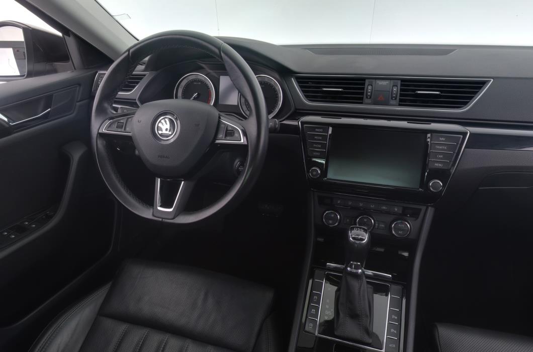 SKODA Superb 2016
