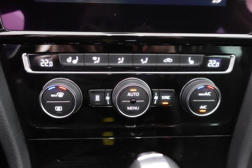 VOLKSWAGEN Golf 2018