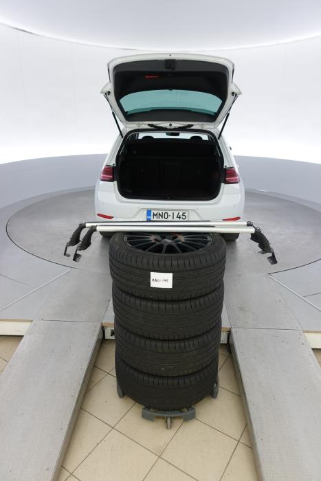 VOLKSWAGEN Golf 2018