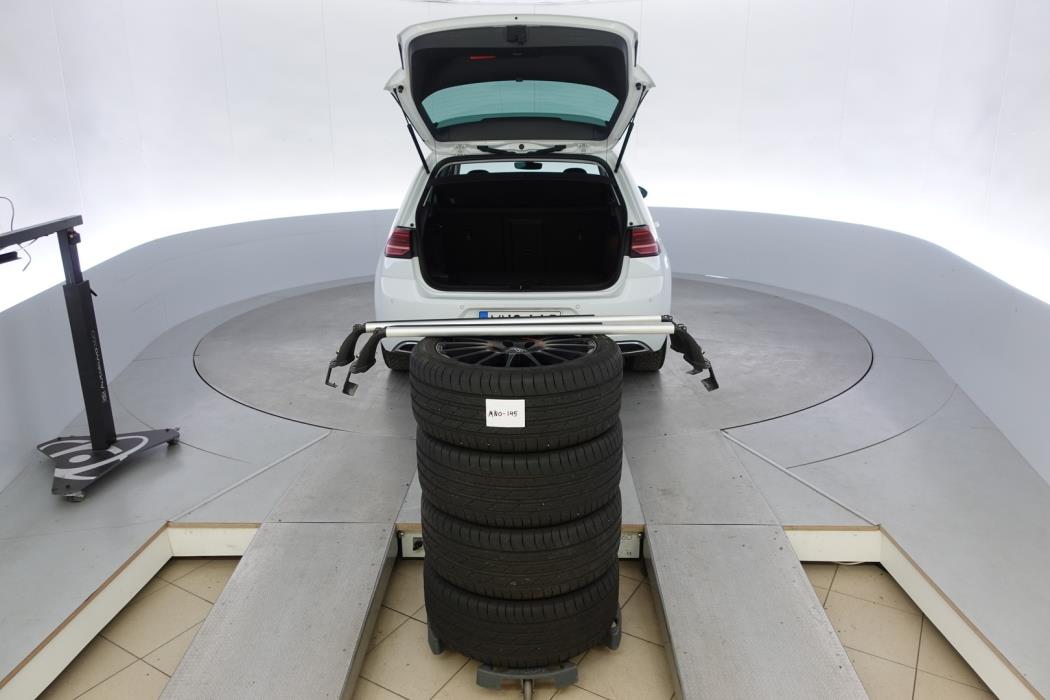 VOLKSWAGEN Golf 2018