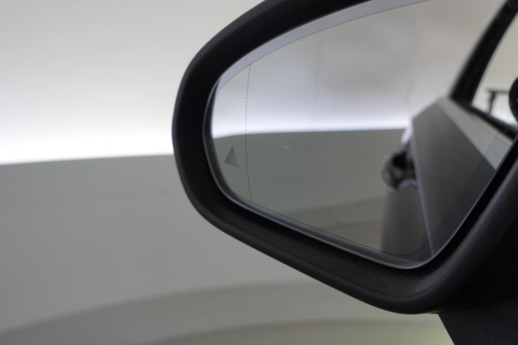 MERCEDES-BENZ A 2020