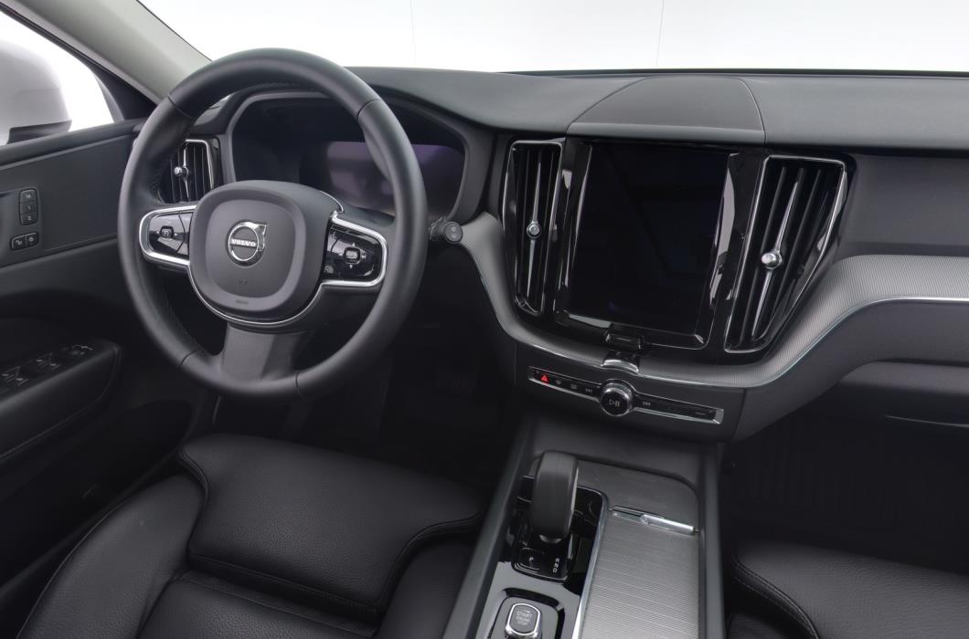 VOLVO XC60 2022