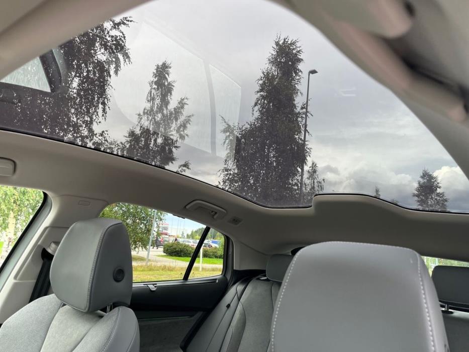 SKODA Enyaq 2025