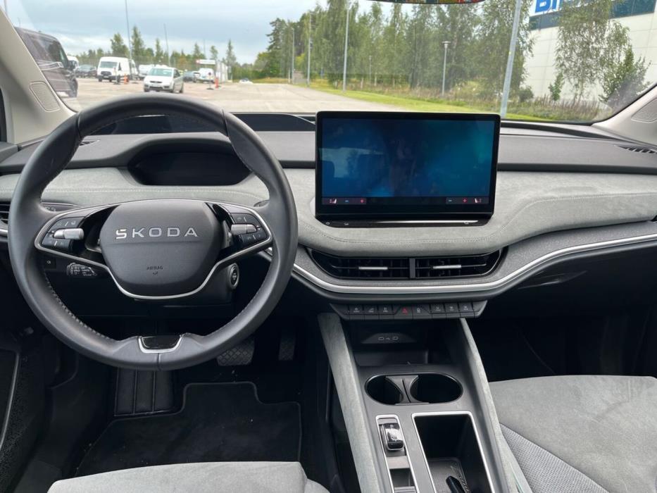 SKODA Enyaq 2025