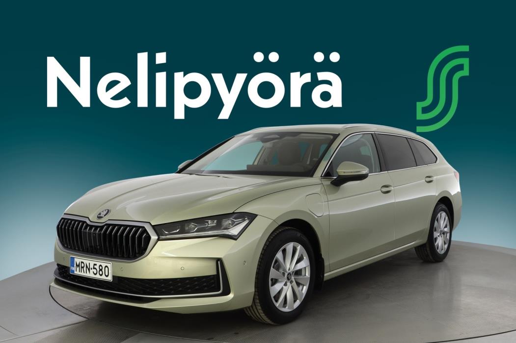 SKODA SUPERB 2025
