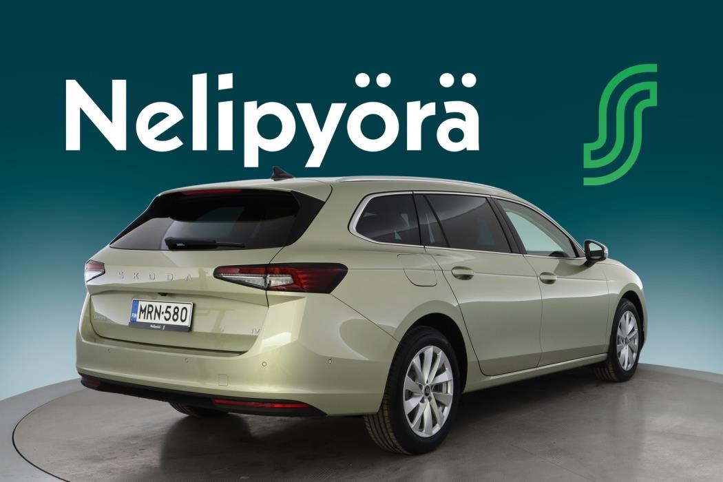SKODA SUPERB 2025