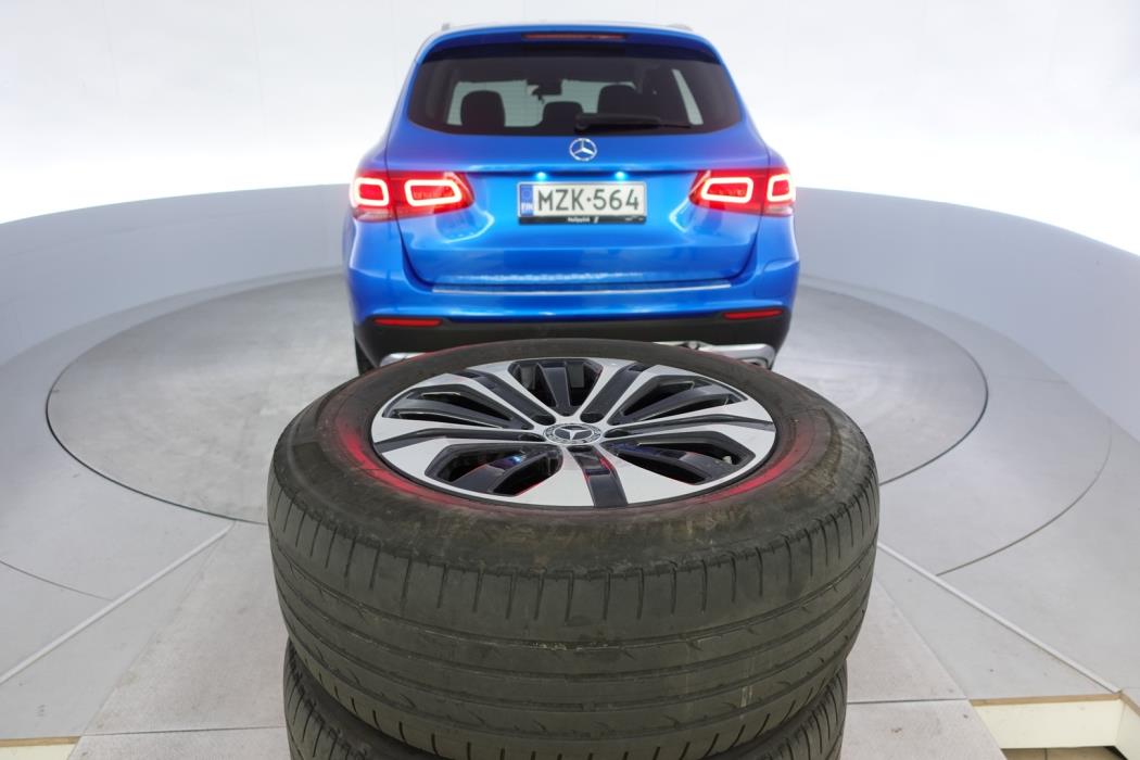 MERCEDES-BENZ GLC 2021