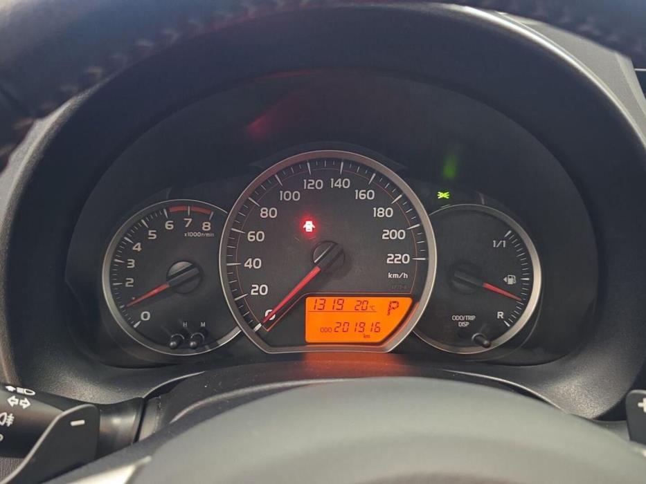 TOYOTA Yaris 2013