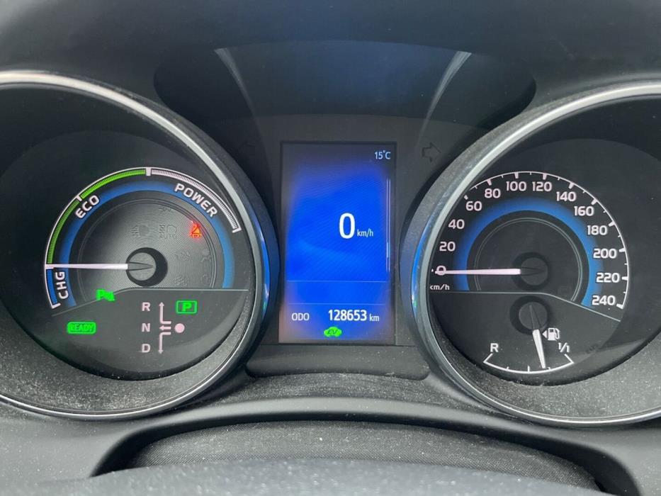 TOYOTA Auris 2016