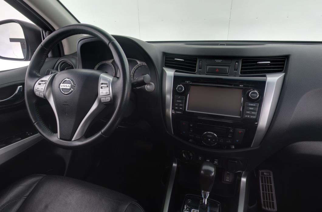 NISSAN Navara 2016