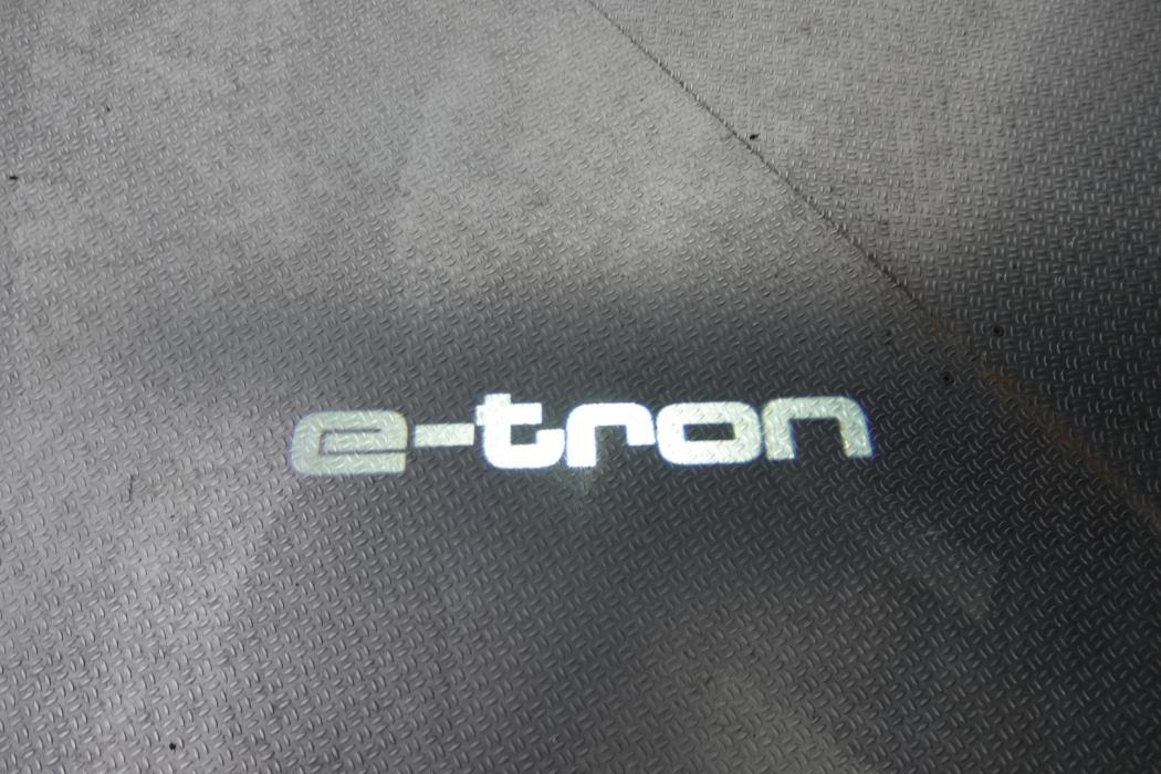AUDI e-tron 2021