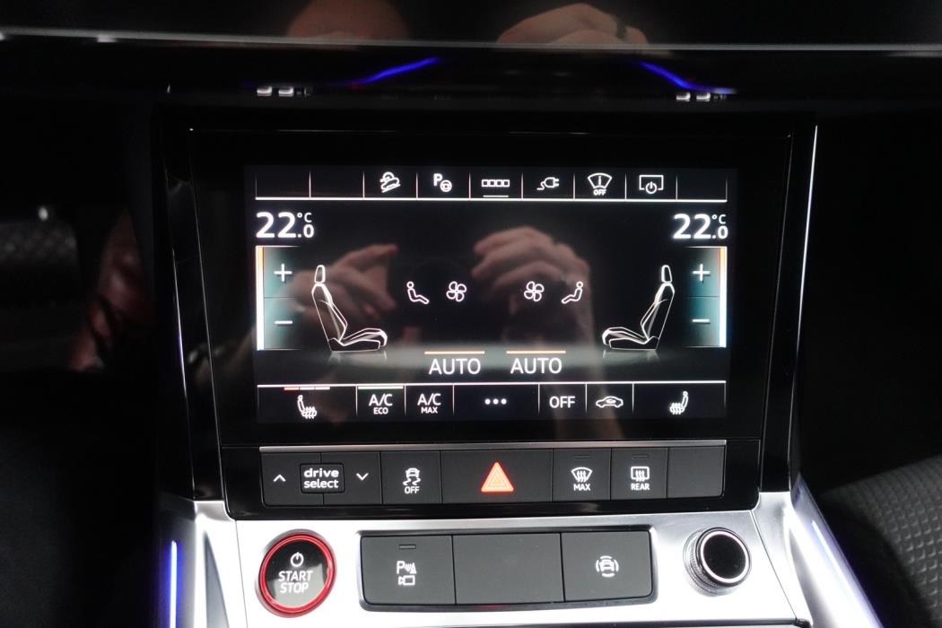 AUDI e-tron 2021
