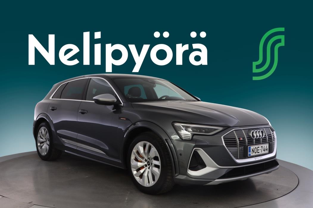 AUDI e-tron 2021