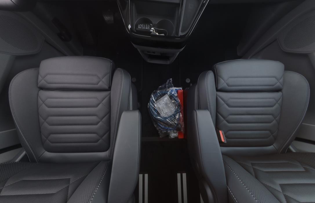 FORD TOURNEO CUSTOM 2026