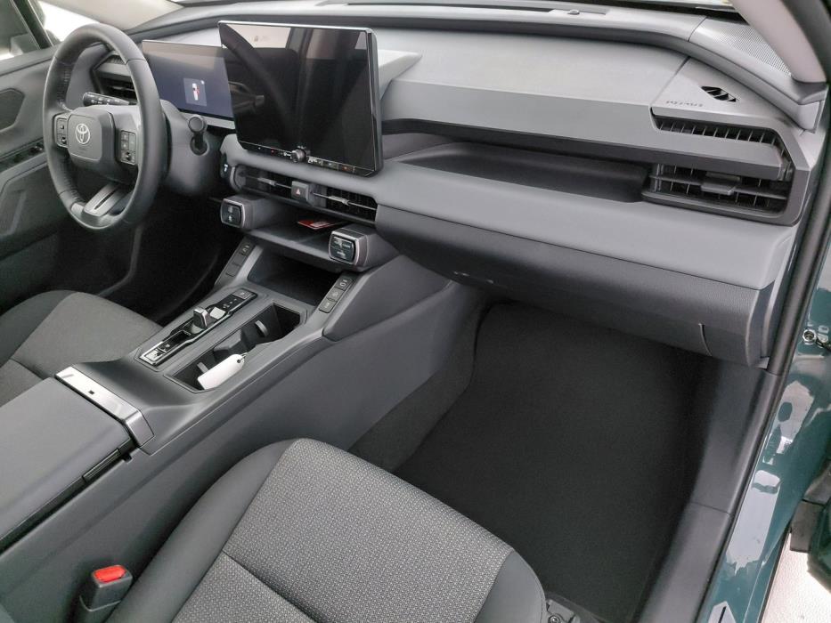 TOYOTA RAV4 2026