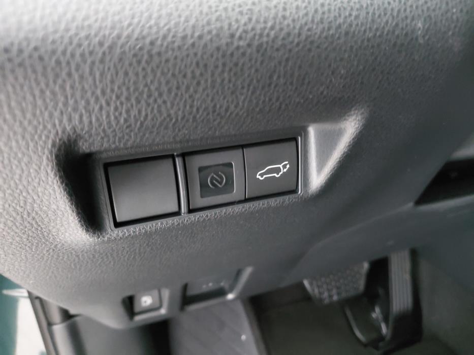 TOYOTA RAV4 2026