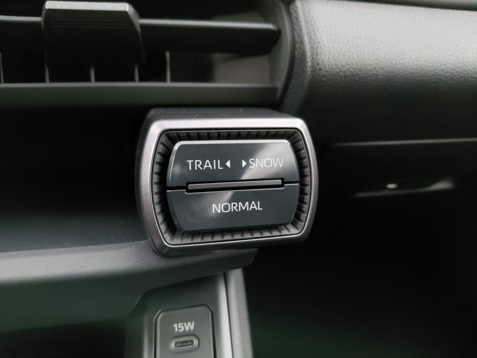 TOYOTA RAV4 2026