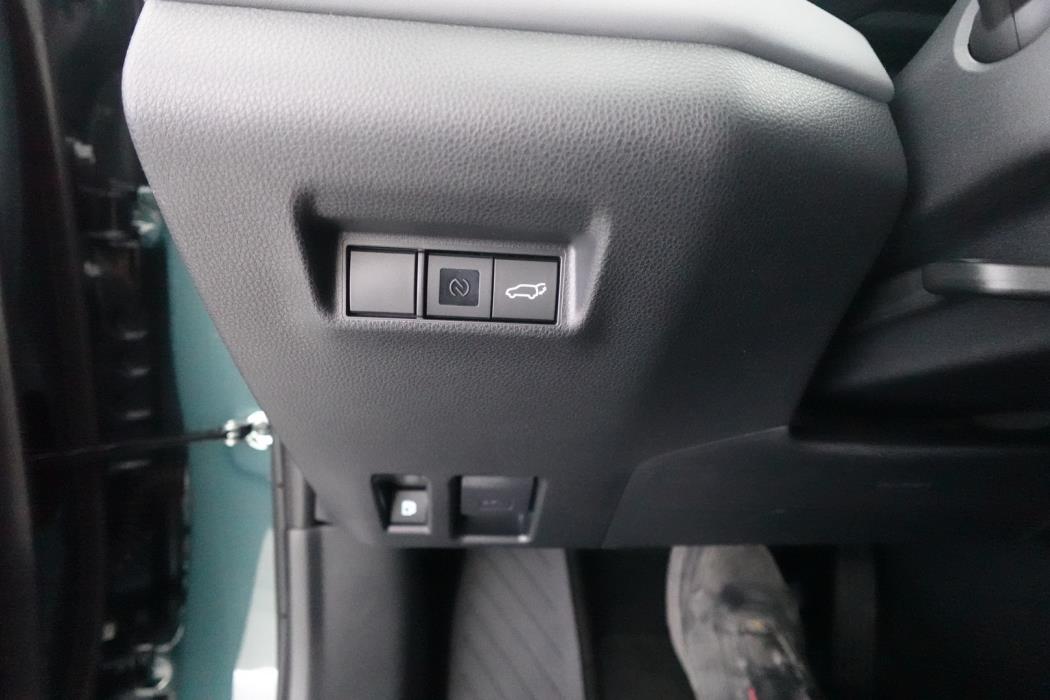 TOYOTA RAV4 2026