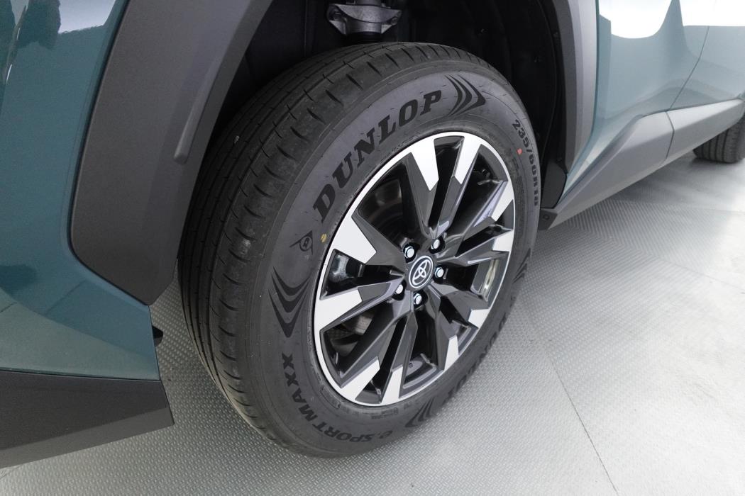 TOYOTA RAV4 2026