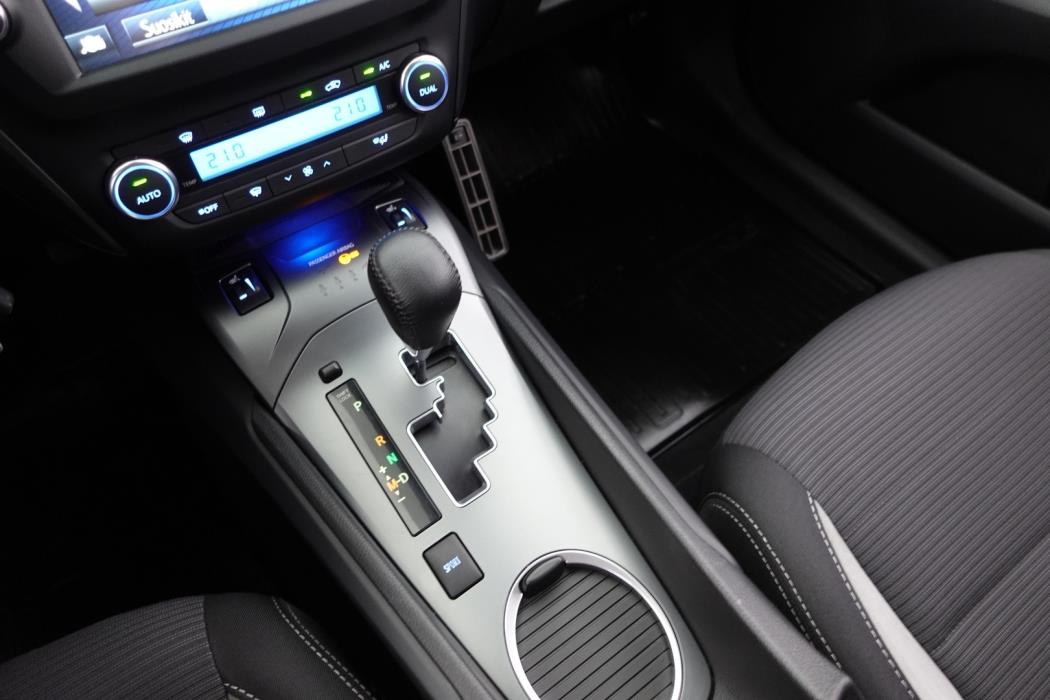 TOYOTA Avensis 2017