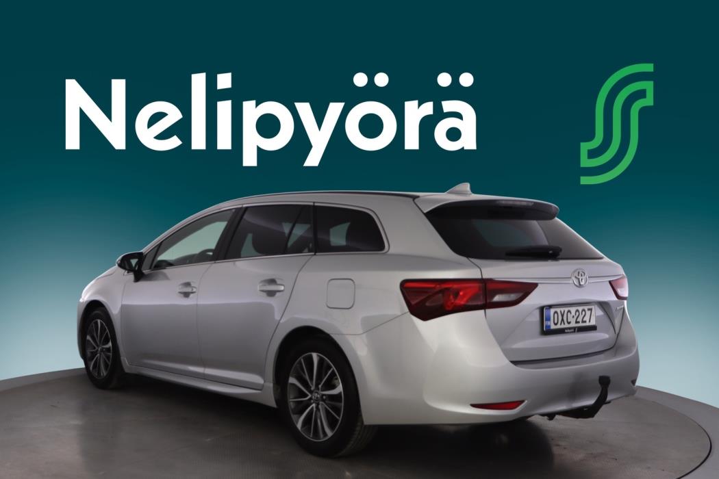 TOYOTA Avensis 2017