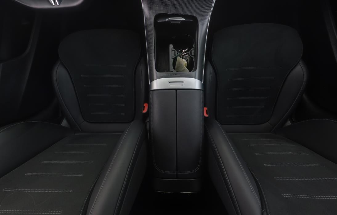 MERCEDES-BENZ C 2023