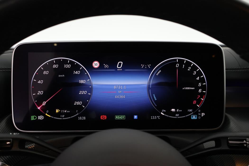 MERCEDES-BENZ C 2023
