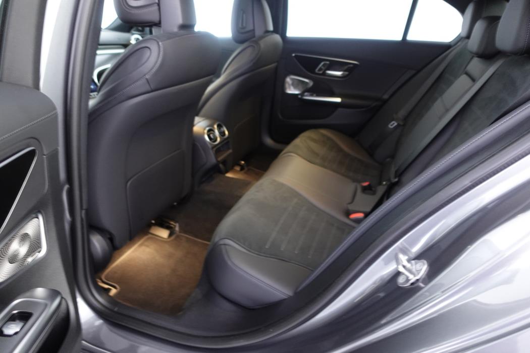 MERCEDES-BENZ C 2023